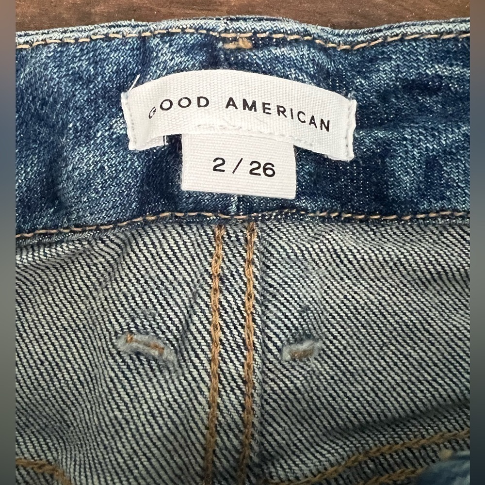 NWT - Good American Good Classic High Rise Straight Jeans - Size 2/26 - Picture 6 of 13